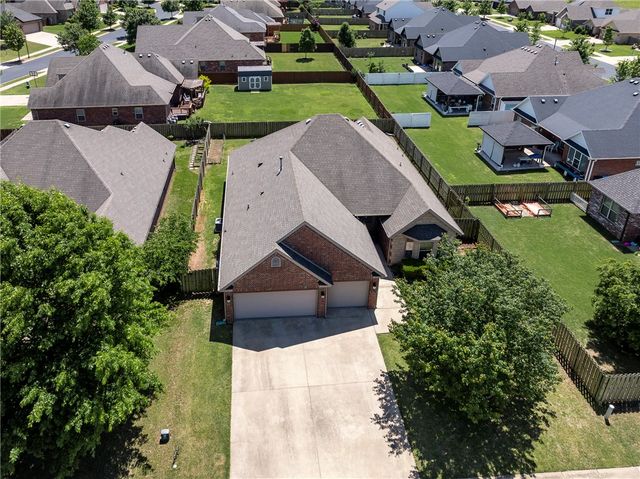 3905 SW Gemstone Boulevard, Bentonville, AR 72713