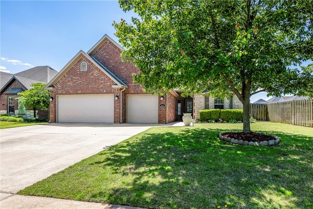 3905 SW Gemstone Boulevard, Bentonville, AR 72713
