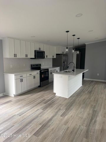 2550 Big Piney Grove Road, Clinton, NC 28328