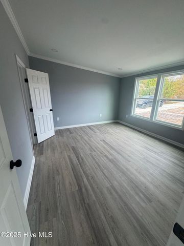 2550 Big Piney Grove Road, Clinton, NC 28328