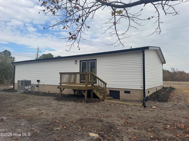 2550 Big Piney Grove Road, Clinton, NC 28328