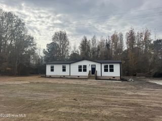 2550 Big Piney Grove Road, Clinton, NC 28328
