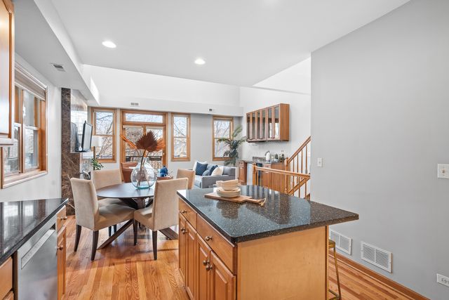 1056 N Marshfield Avenue 3, Chicago, IL 60622