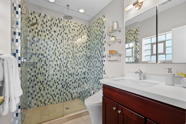 1056 N Marshfield Avenue 3, Chicago, IL 60622