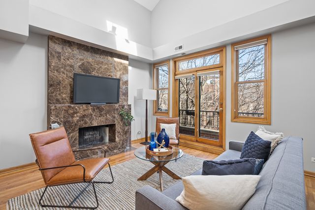 1056 N Marshfield Avenue 3, Chicago, IL 60622