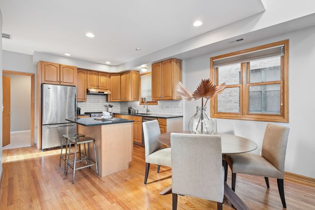 1056 N Marshfield Avenue 3, Chicago, IL 60622