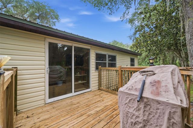 7663 CR 247, Lake Panasoffkee, FL 33538
