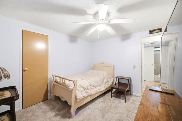 7663 CR 247, Lake Panasoffkee, FL 33538