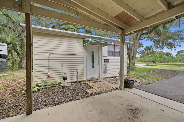 7663 CR 247, Lake Panasoffkee, FL 33538