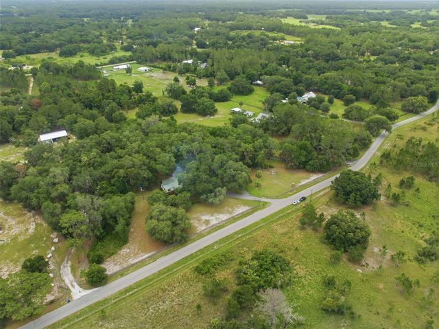 7663 CR 247, Lake Panasoffkee, FL 33538