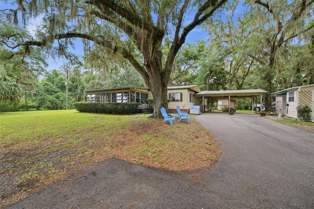 7663 CR 247, Lake Panasoffkee, FL 33538