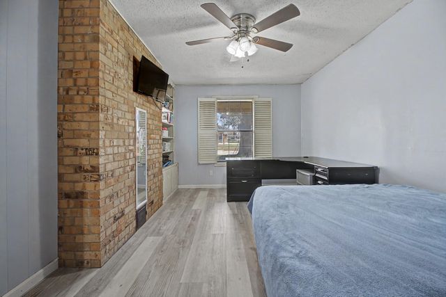 903 Horlock Street, Navasota, TX 77868