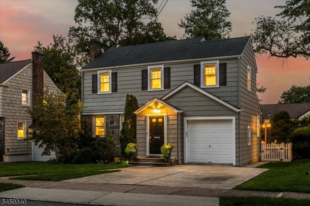 195 Stonehouse Rd, Bloomfield Twp., NJ 07028