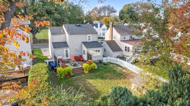 195 Stonehouse Rd, Bloomfield Twp., NJ 07028