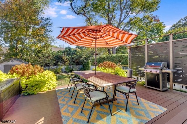 195 Stonehouse Rd, Bloomfield Twp., NJ 07028