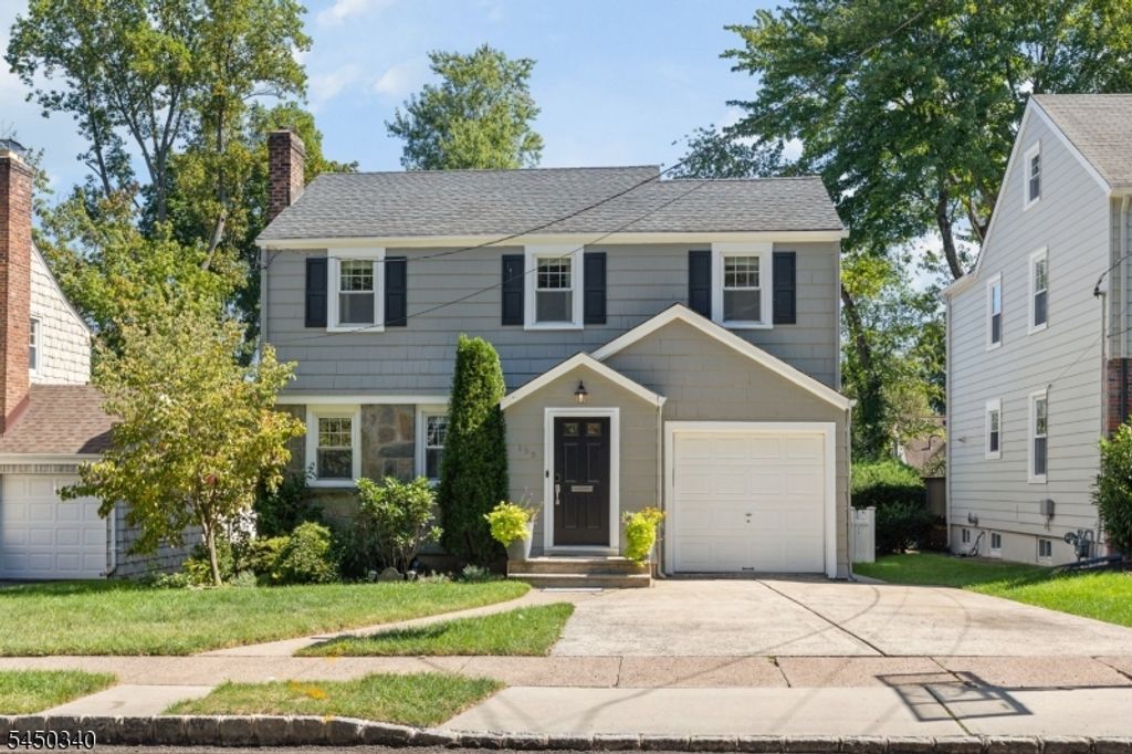 195 Stonehouse Rd, Bloomfield Twp., NJ 07028