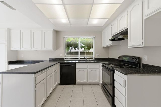 4360 Armadale Way, Sacramento, CA 95823