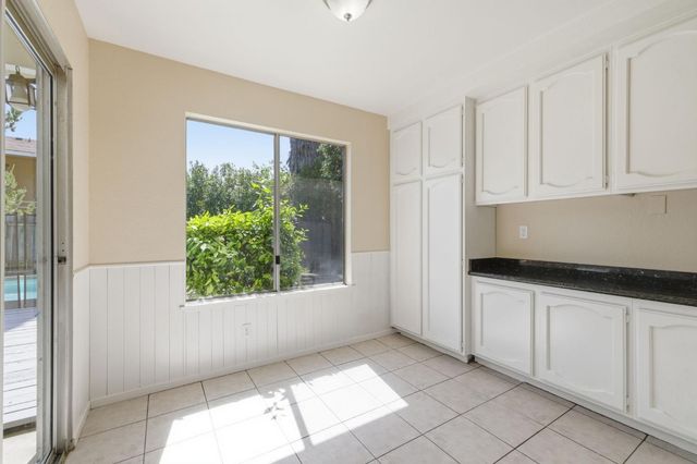 4360 Armadale Way, Sacramento, CA 95823