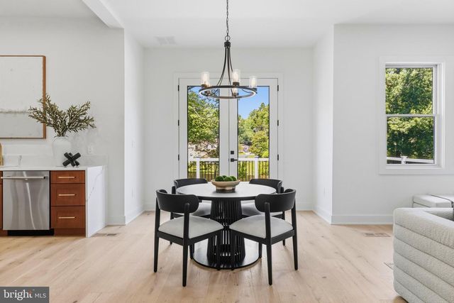 4008 BURKE STATION RD, Fairfax, VA 22032
