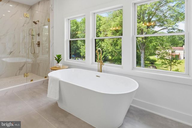 4008 BURKE STATION RD, Fairfax, VA 22032