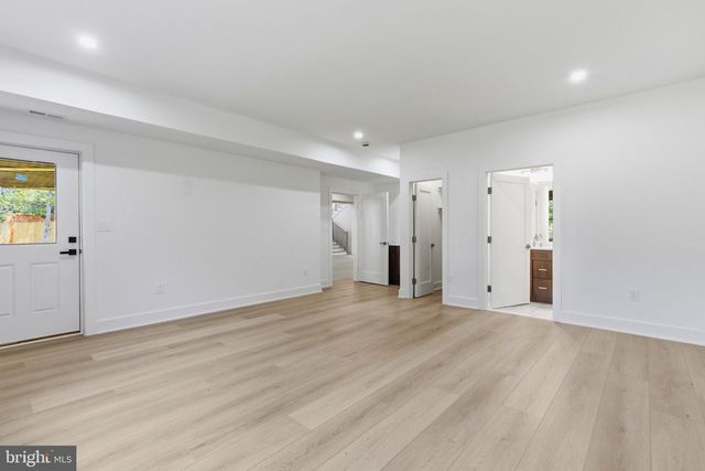4008 BURKE STATION RD, Fairfax, VA 22032