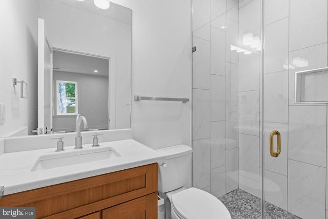4008 BURKE STATION RD, Fairfax, VA 22032