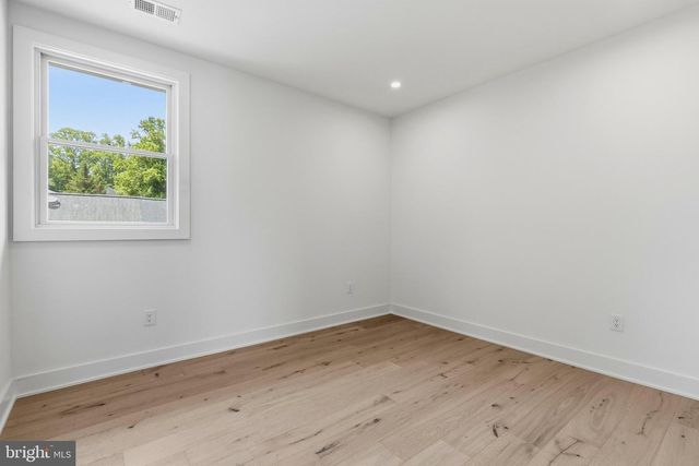 4008 BURKE STATION RD, Fairfax, VA 22032