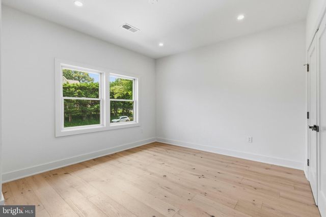 4008 BURKE STATION RD, Fairfax, VA 22032