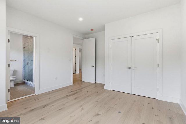 4008 BURKE STATION RD, Fairfax, VA 22032