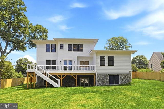 4008 BURKE STATION RD, Fairfax, VA 22032