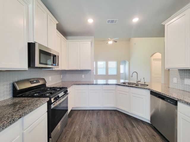 10423 Astor Point Trail, Tomball, TX 77375