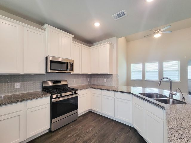 10423 Astor Point Trail, Tomball, TX 77375