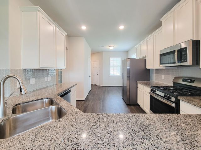 10423 Astor Point Trail, Tomball, TX 77375