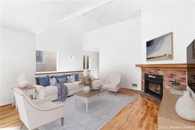 121 Alabama, Huntington Beach, CA 92648