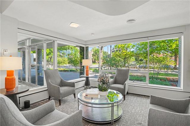 333 W Meyer Boulevard 305, Kansas City, MO 64113