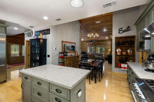 1641 Meadowview Rd, Arnold, CA 95223