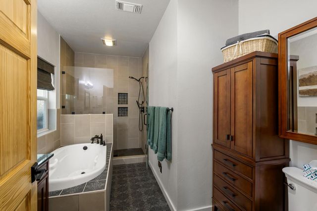 1641 Meadowview Rd, Arnold, CA 95223