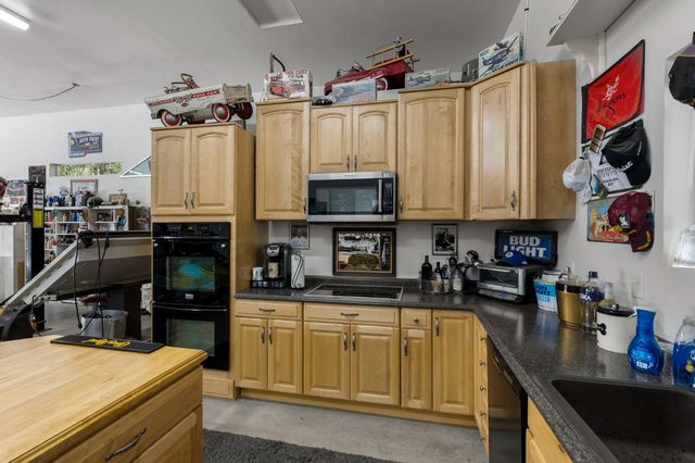 1641 Meadowview Rd, Arnold, CA 95223