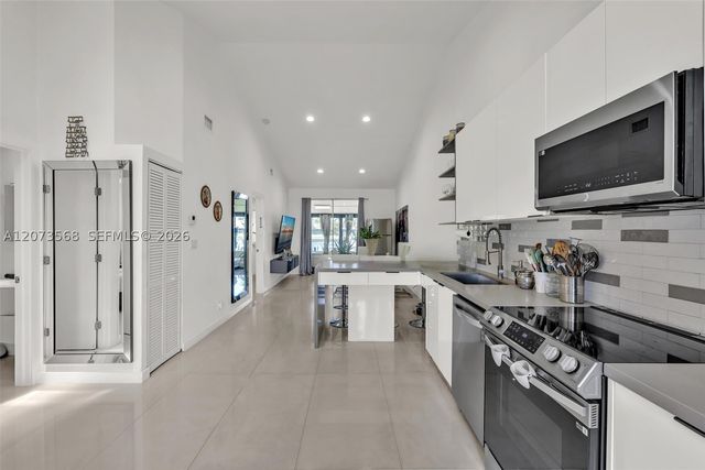 5506 SW 28th Ter, Dania Beach, FL 33312