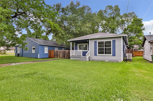 2605 Cornell Street, Liberty, TX 77575