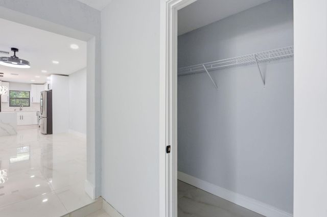 2999 NE 2ND Avenue, Boca Raton, FL 33431