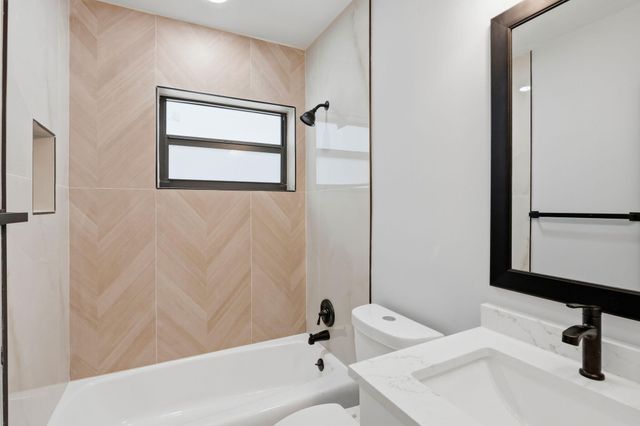 2999 NE 2ND Avenue, Boca Raton, FL 33431