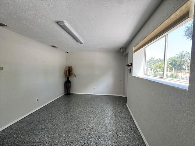 321 N SAFFORD AVENUE, Tarpon Springs, FL 34689