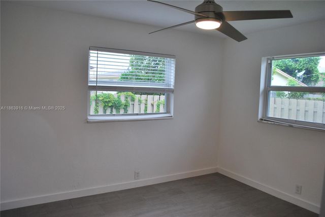 3641 NE 1st Ter, Oakland Park, FL 33334