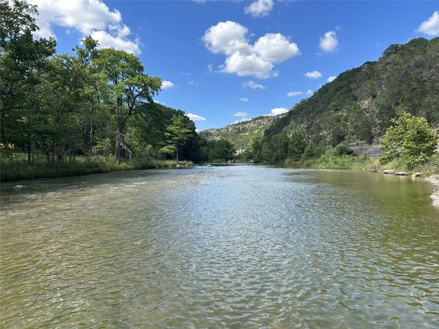 2751 River Oaks Drive, New Braunfels, TX 78132