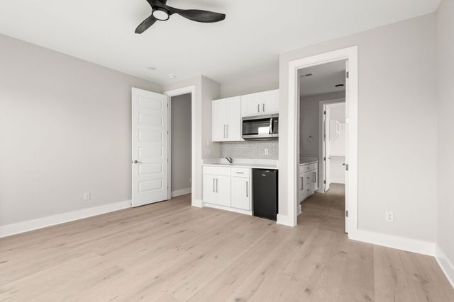 1724A Simpkins St, Nashville, TN 37208