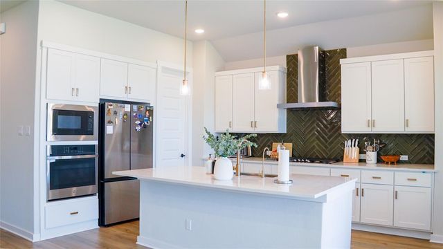 2825 Roost LN, Round Rock, TX 78665