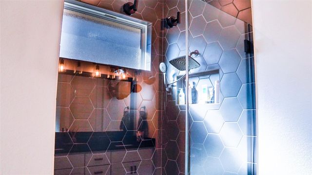 2825 Roost LN, Round Rock, TX 78665