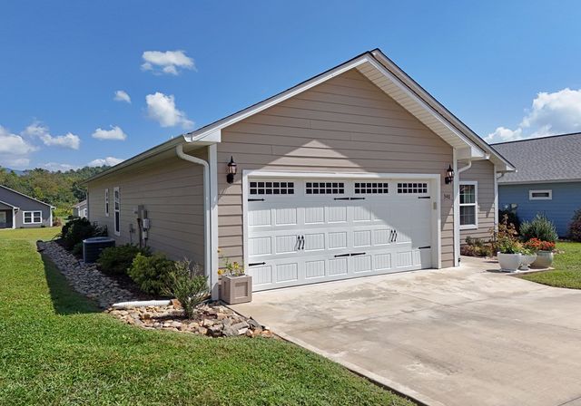 348 Riverwalk Circle, Hayesville, NC 28904