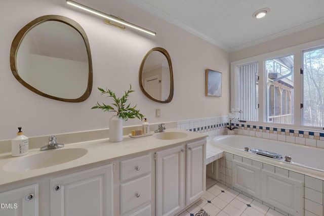 6501 Deerview Trail, Durham, NC 27712